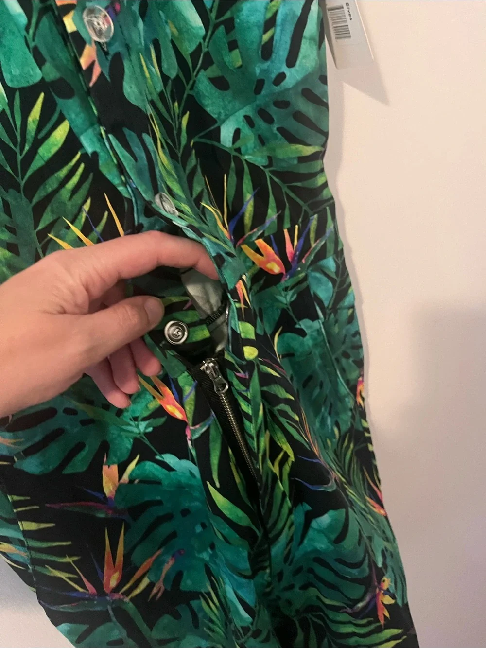 NWT Romphim Jungle Themed Men’s Romper Shorts Button Up Green Size Small